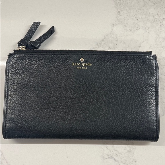 kate spade Handbags - Kate Spade Black Pebbled Leather Wallet